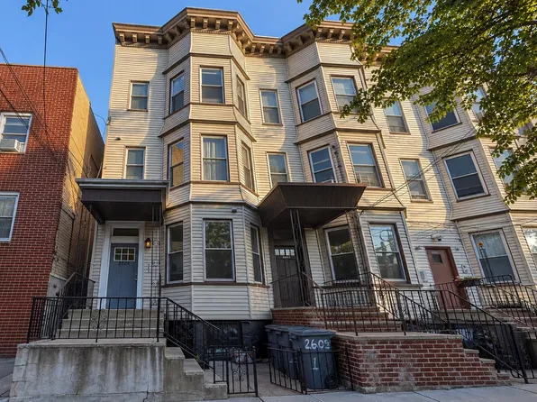 2604 New York Ave, Union City, NJ 07087