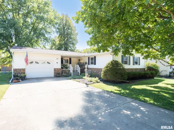 113 Pieper Cir, Delavan, IL 61734