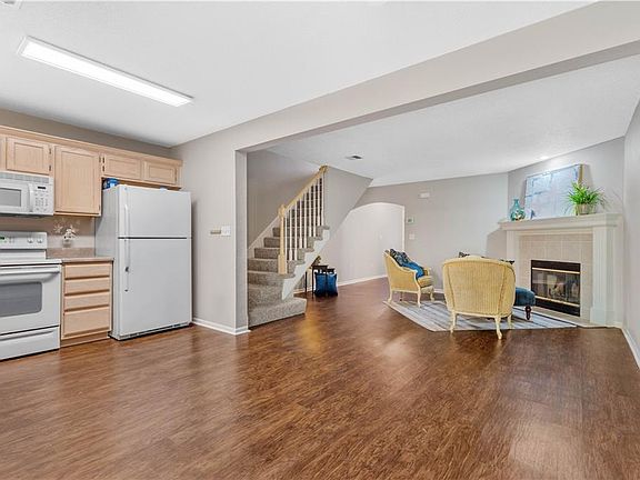 5th image of 5613 NW Plantation Dr