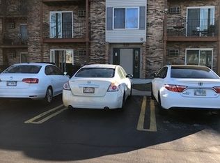 535 W Lies Rd #6, Carol Stream, IL 60188