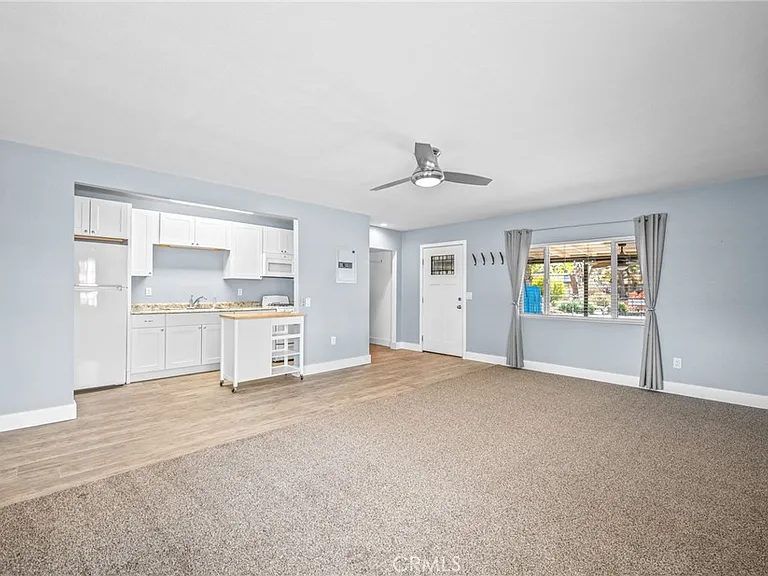 7432 Dumosa Ave #1/2 — Photo 9