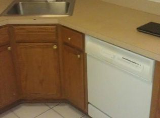 1532 W Superior St APT 1F, Chicago, IL 60642