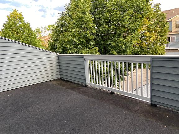 3rd image of 2286 Knightsbridge Ct