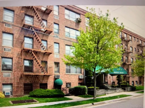 120 Horton Highway #A-12, Mineola, NY 11501