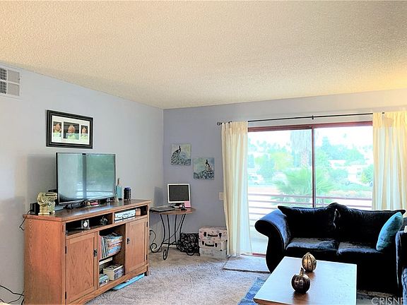 3rd image of 6825 Alabama Ave Unit 215