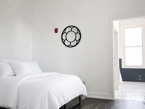 5th image of 1620 3rd Ave N #203