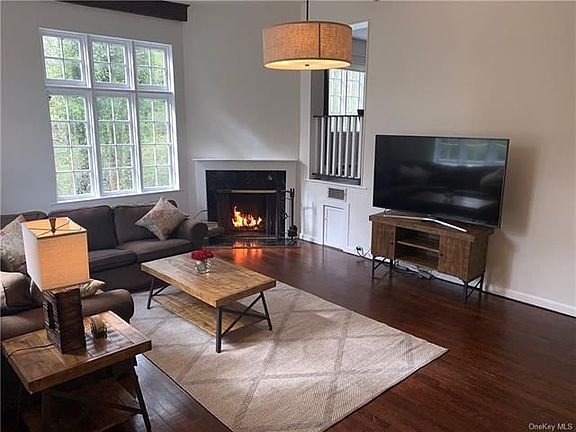 2nd image of 1 Carroll Pl