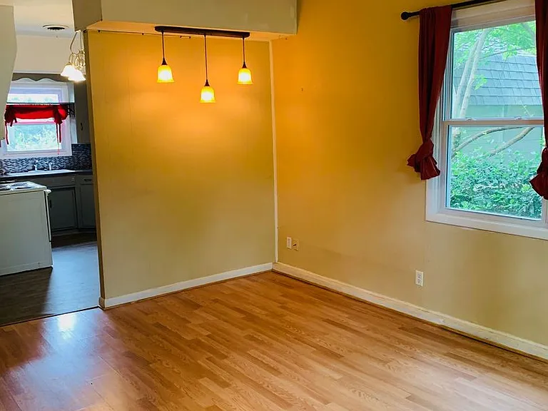 1645 E Cherry St — Photo 3