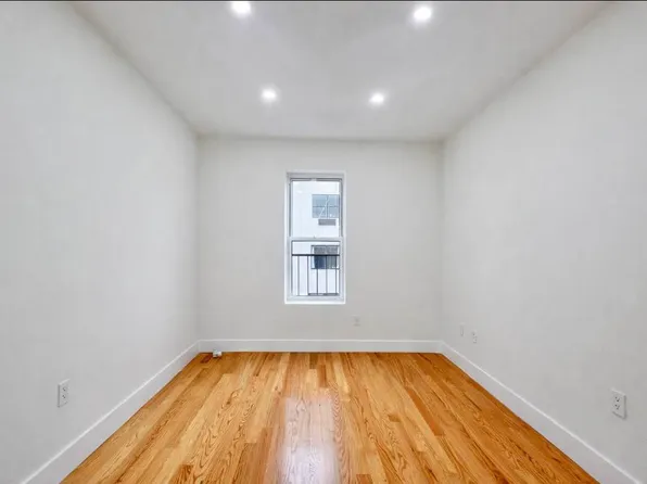 392 South Fifth Street image 1 of 9