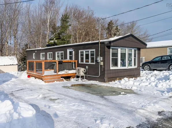 12 Stanley St, Lower Sackville, NS B4E 1E9