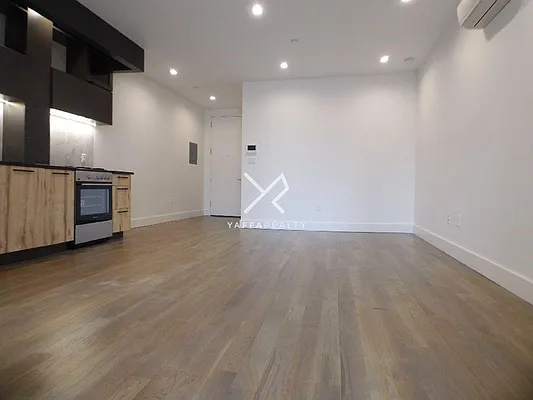 Rented by Yaffa Realty LLC | media 24