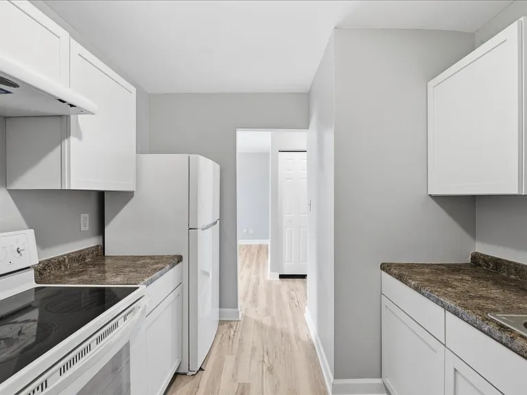 2810 Adams St — Photo 6