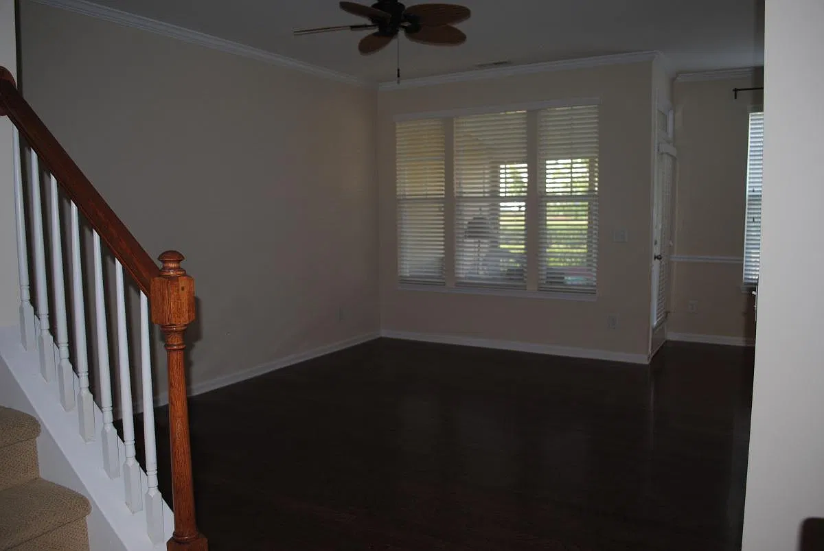 3 bed, 2.5 bath, 1601 sqft, $1,875 — Photo 2