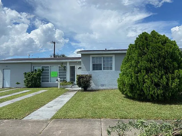 8581 SW 27th St — Photo 2