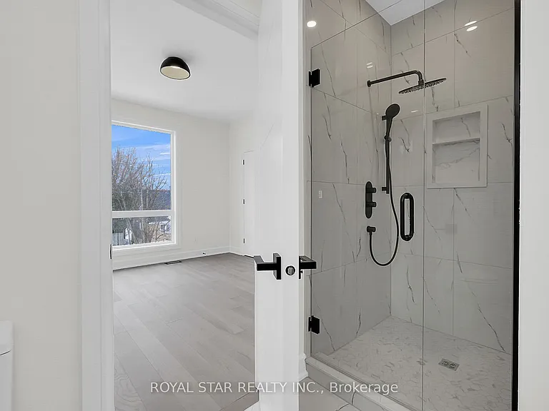 553 Mutual St — Photo 23