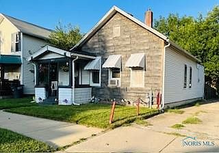 1st image of 643 Willard St