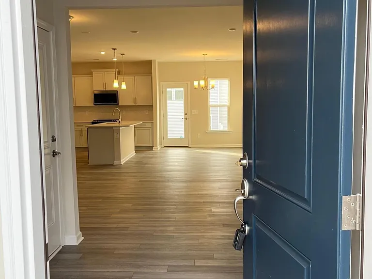 1406 Smoky Mountains St — Photo 5