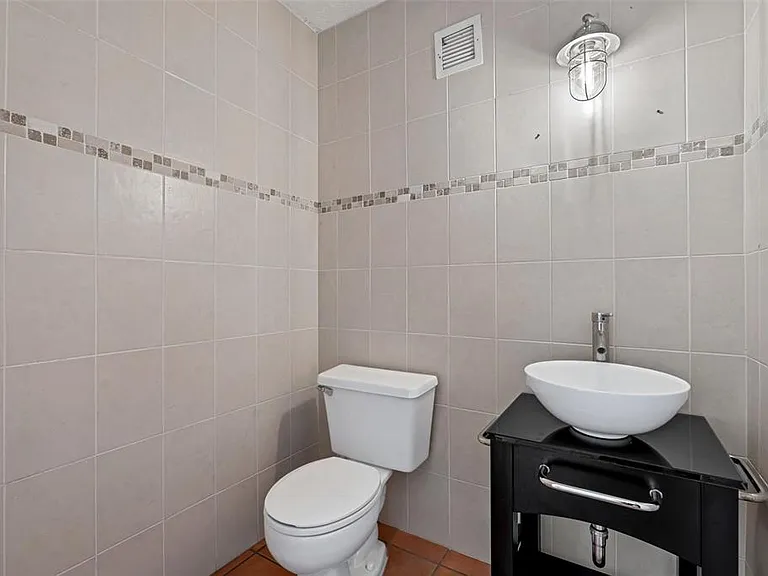 30 Avenida Juan Carlos De Borbon #2 — Photo 20