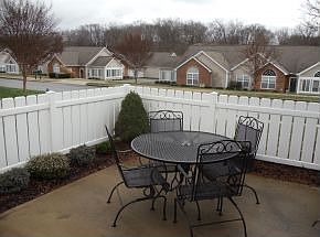 3rd image of 215 Avonlea Pl