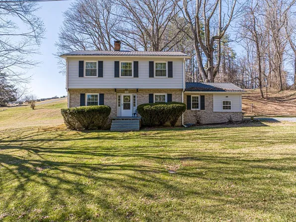 12104 Linden St, Meadowview, VA 24361