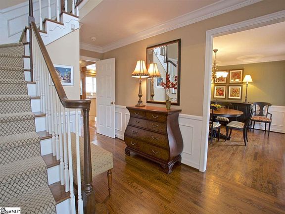 2nd image of 204 Lowood Ln