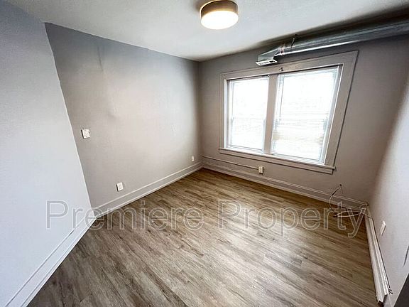 5th image of 3000 E Linwood Blvd Unit 2SE