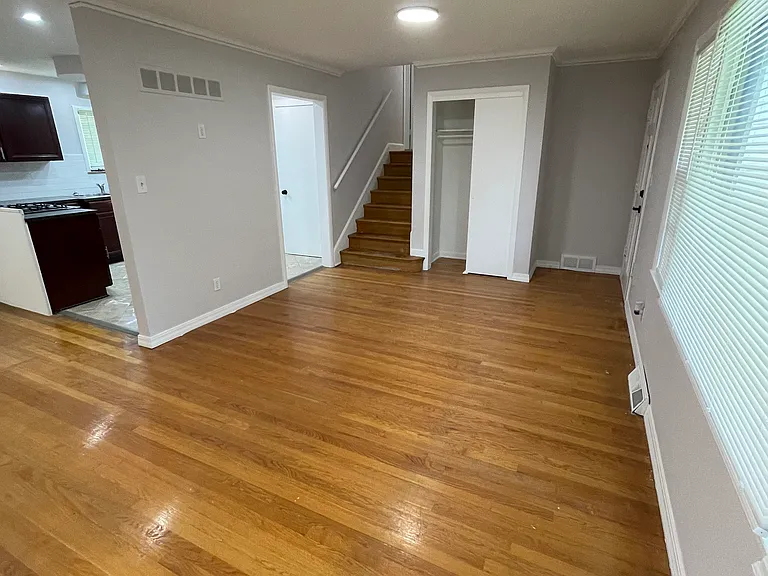 7840 Campbell St — Photo 21
