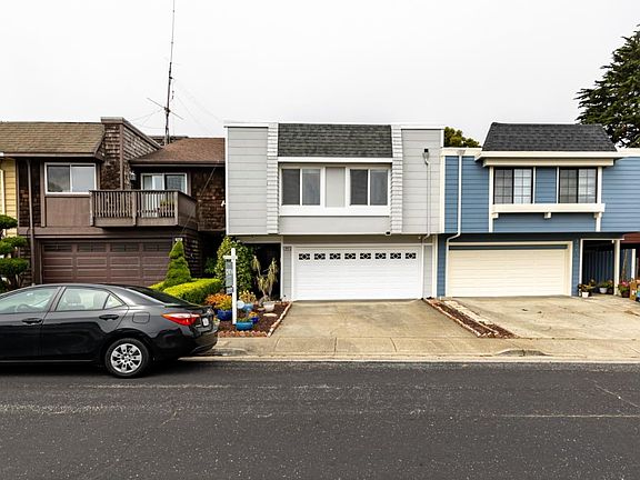2nd image of 3855 Crofton Way