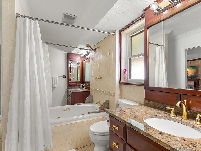 4530 13th Way NE — Photo 36