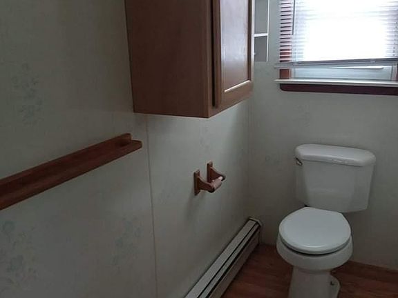4th image of 100 E Cornell St