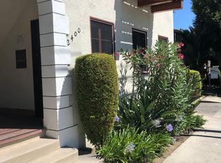 2400 N Beachwood Dr #2400, Los Angeles, CA 90068