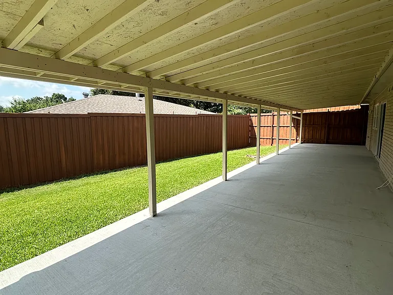 3902 Acorn Green Dr — Photo 9