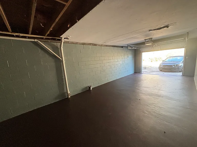 832 Sun Valley Rd — Photo 16