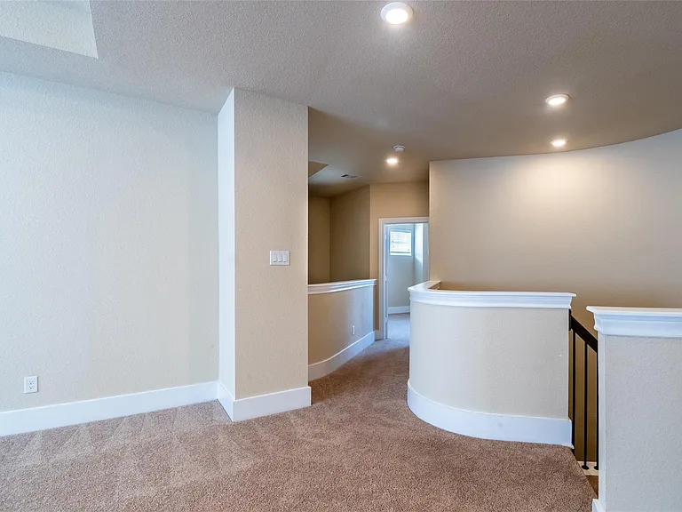 19015 Yellowstone Landing Ct — Photo 35