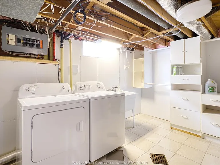 3858 Hillcrest Blvd — Photo 16