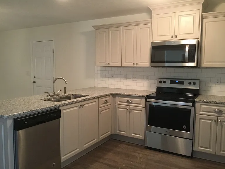 2346 Malone Way — Photo 6