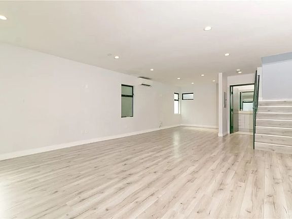 5th image of 483 Washington Blvd Unit 102