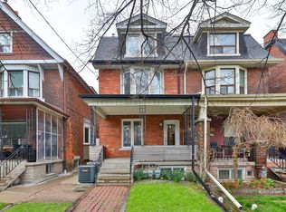 219 Beatrice St, Toronto, ON M6G3E9