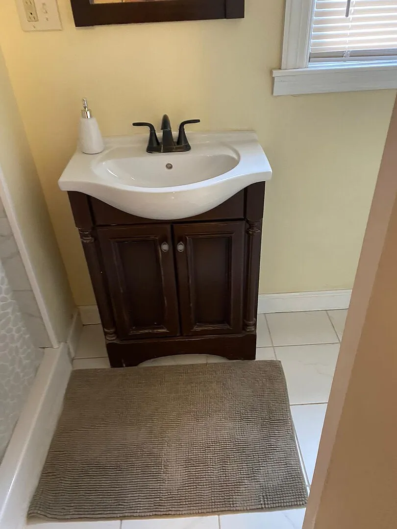 Modern Home in Historic Quincy I Pet Friendly — Photo 3