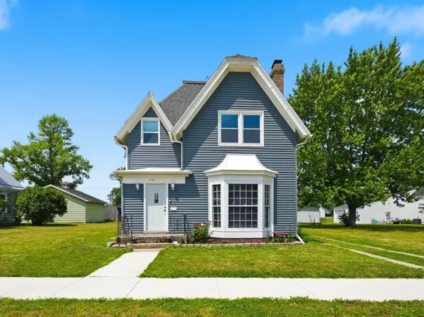 206 N Broadway St, Butler, IN 46721