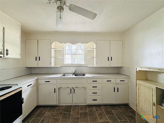 4th image of 204 County Road 329