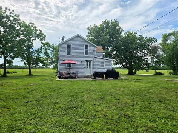 29613 S Sycamore Grove Rd, Garden City, MO 64747