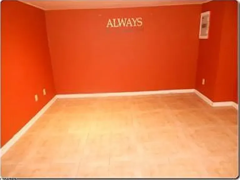 803 Irvington Ave — Photo 2