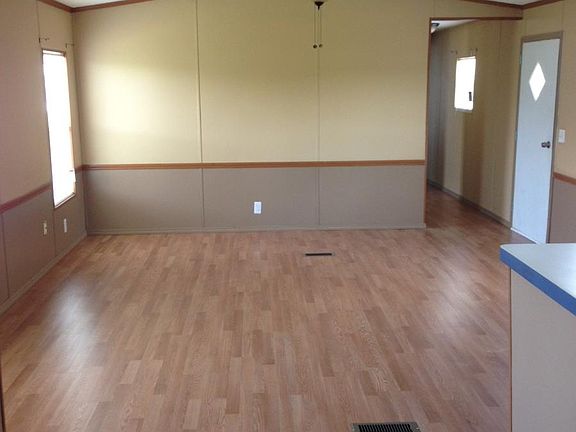 3rd image of 2318 Haymeadow Dr