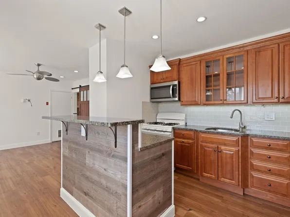 74 Winter St, Taunton, MA 02780