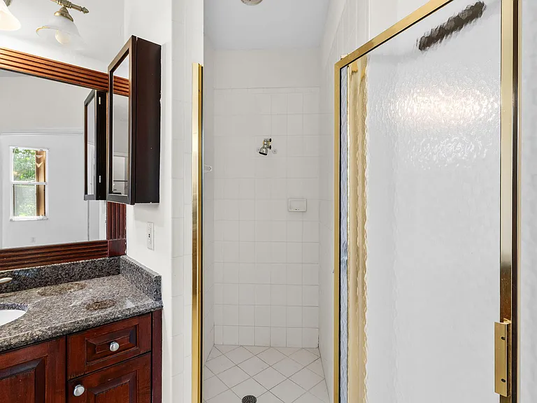 21698 Abington Ct — Photo 41