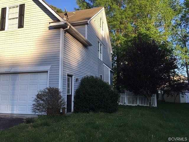 2nd image of 801 Green Garden Cir