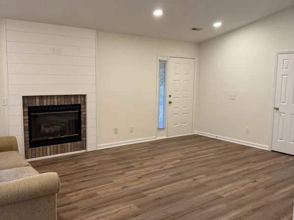 161 Pine Branches Close #E, Winterville, NC 28590