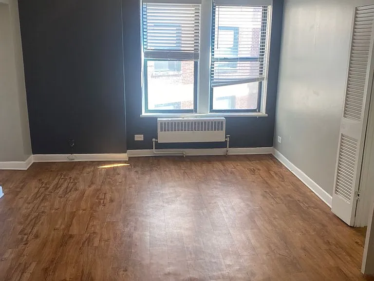 Stunning Large One Bedroom, Lake View, Elevator Building — Photo 31