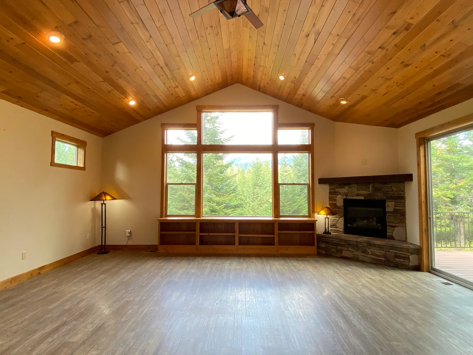 2 bed, 1096 sqft, $3,000 — Photo 4
